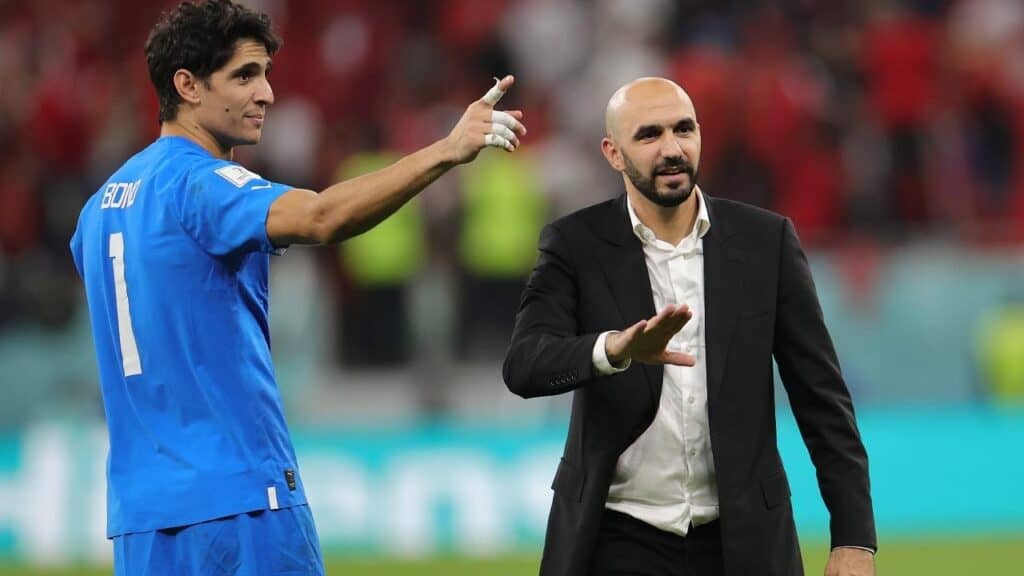 الركراكي يستدعي حمياني وشهاب لتعويض بونو وبنعبيد