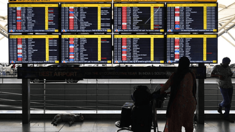 L’Inde rouvre 32 aéroports fermés lors de l’escalade avec le Pakistan الهند تعيد فتح 32 مطارًا مغلقًا بسبب التوتر مع باكستان