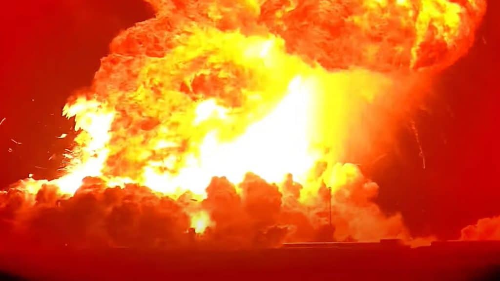 انفجار صاروخ ستارشيب خلال تجربة في تكساس دون وقوع إصابات