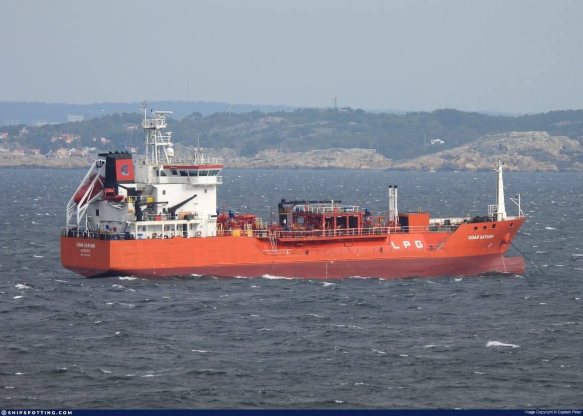 قراصنة يهاجمون ناقلة غاز قبالة سواحل غينيا الاستوائية: 9 أشخاص مختطفون وواحد مصاب بطلق ناري