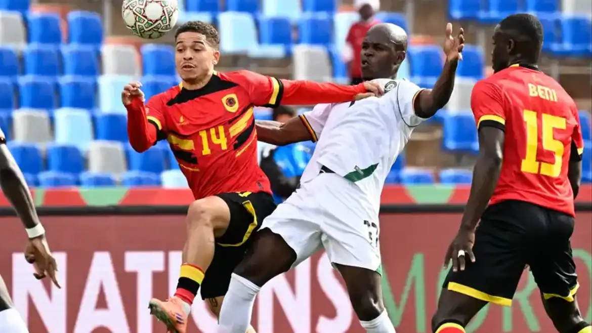 تعادل أنغولا وزيمبابوي 1-1 في كأس إفريقيا بالمغرب
