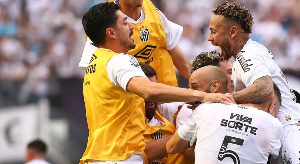 سانتوس .. فريق نايمار يضمن بقاءه في دوري الدرجة الأولى البرازيلي