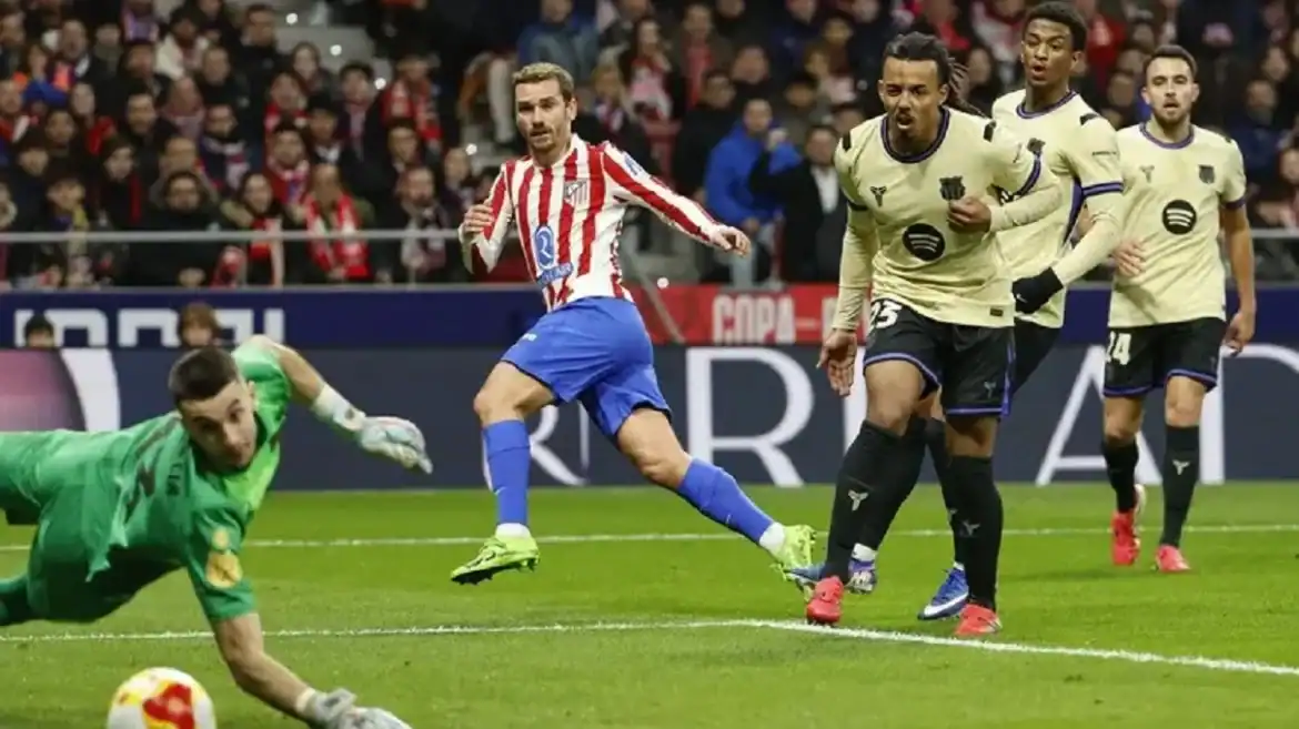 أتلتيكو يكتسح برشلونة 4-0 في نصف نهائي كأس إسبانيا